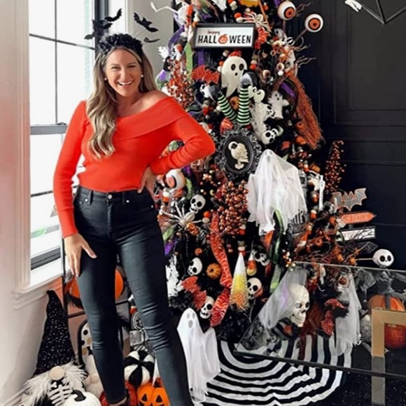 Off the shoulder sweater - Picture 2 of 4